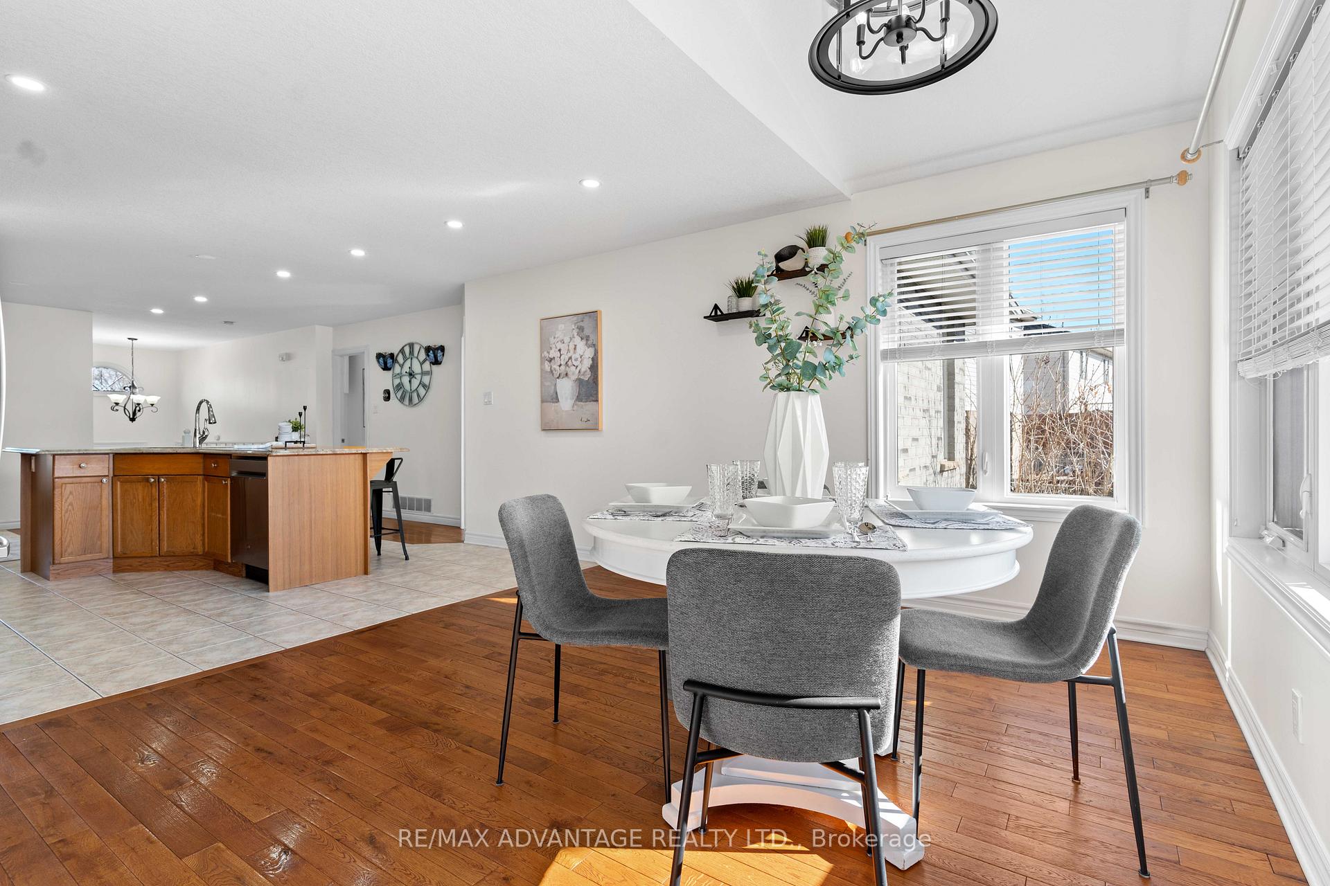 Photo 12 of 92 Axford Parkway, St. Thomas — HOMEH