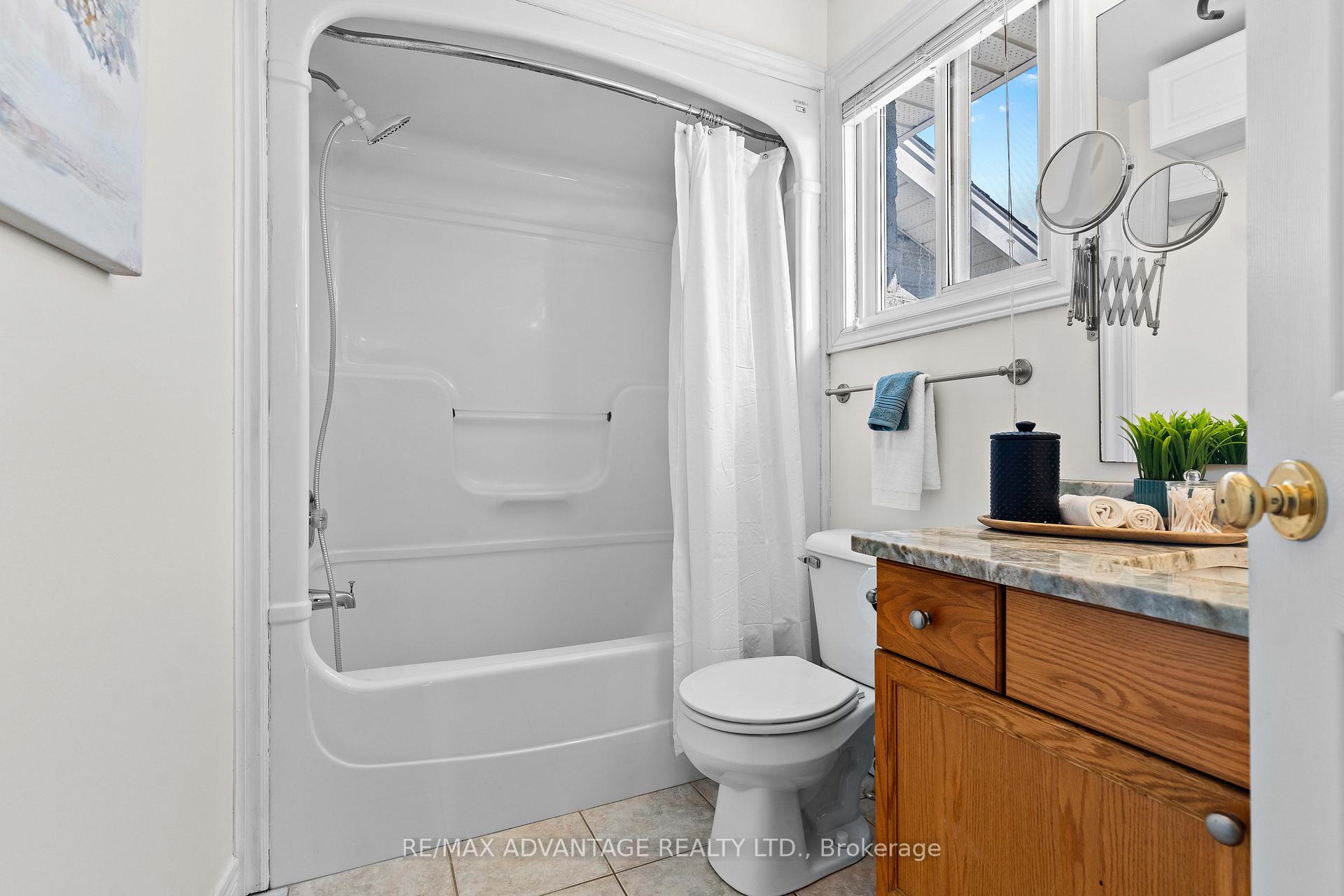 Photo 20 of 92 Axford Parkway, St. Thomas — HOMEH