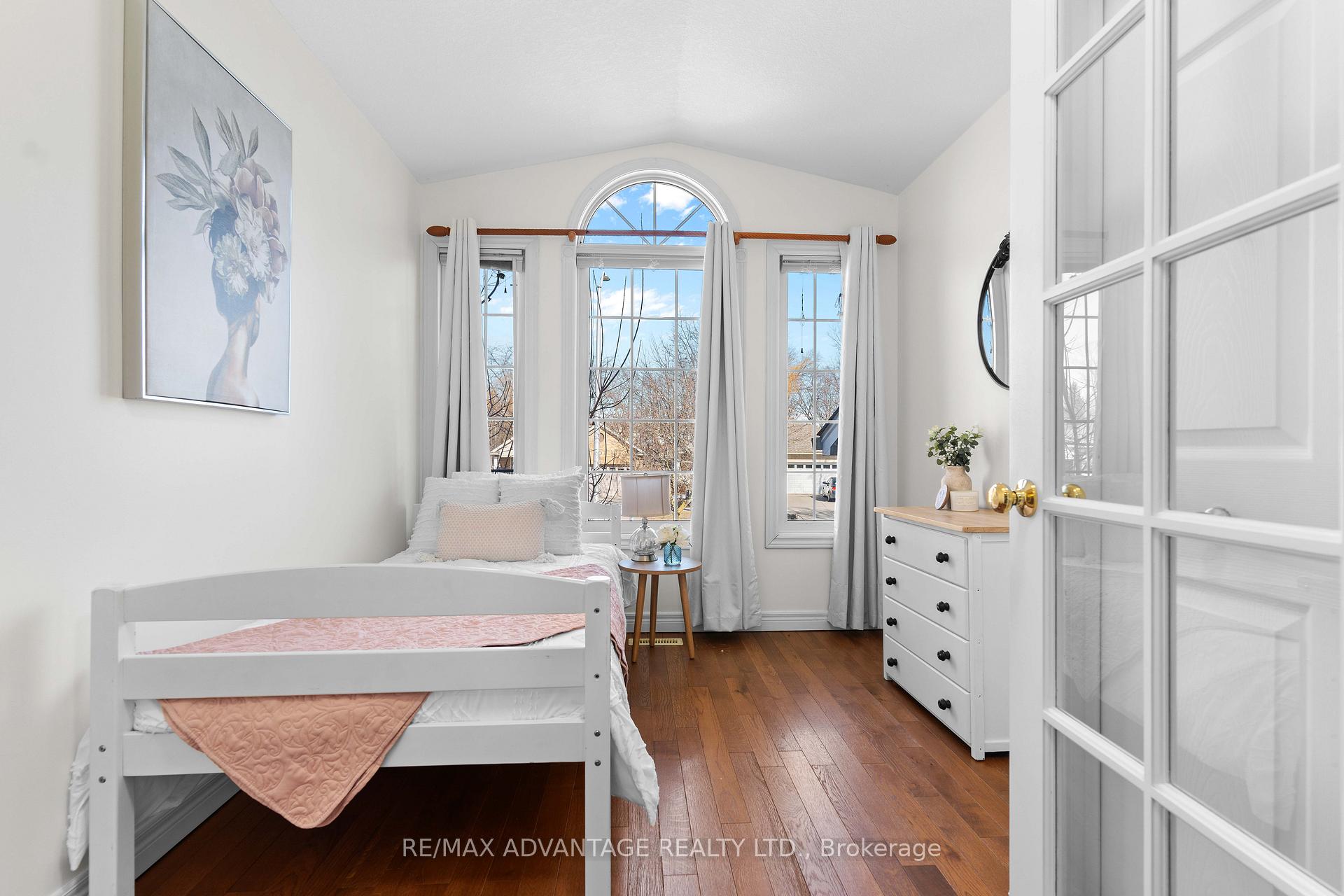 Photo 25 of 92 Axford Parkway, St. Thomas — HOMEH