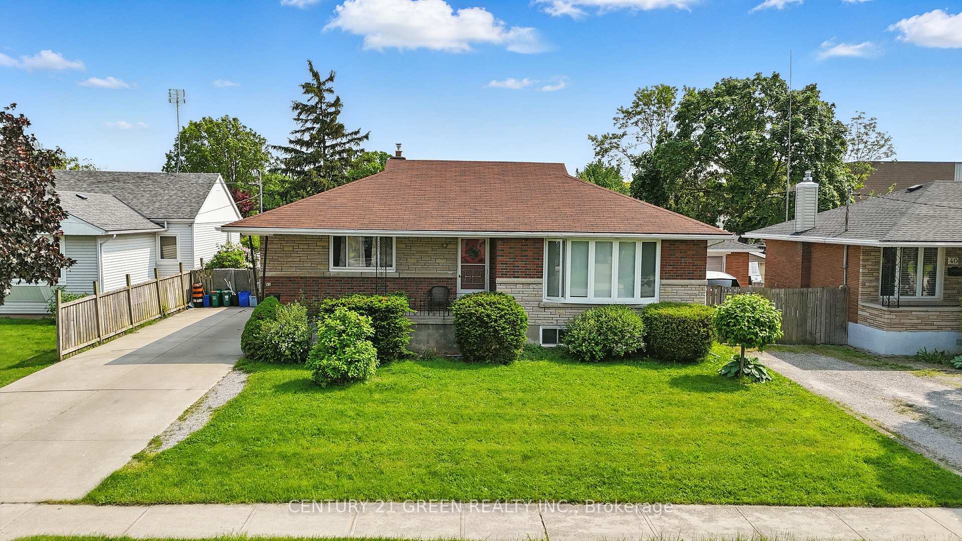 Front of 42 Bloomfield Avenue