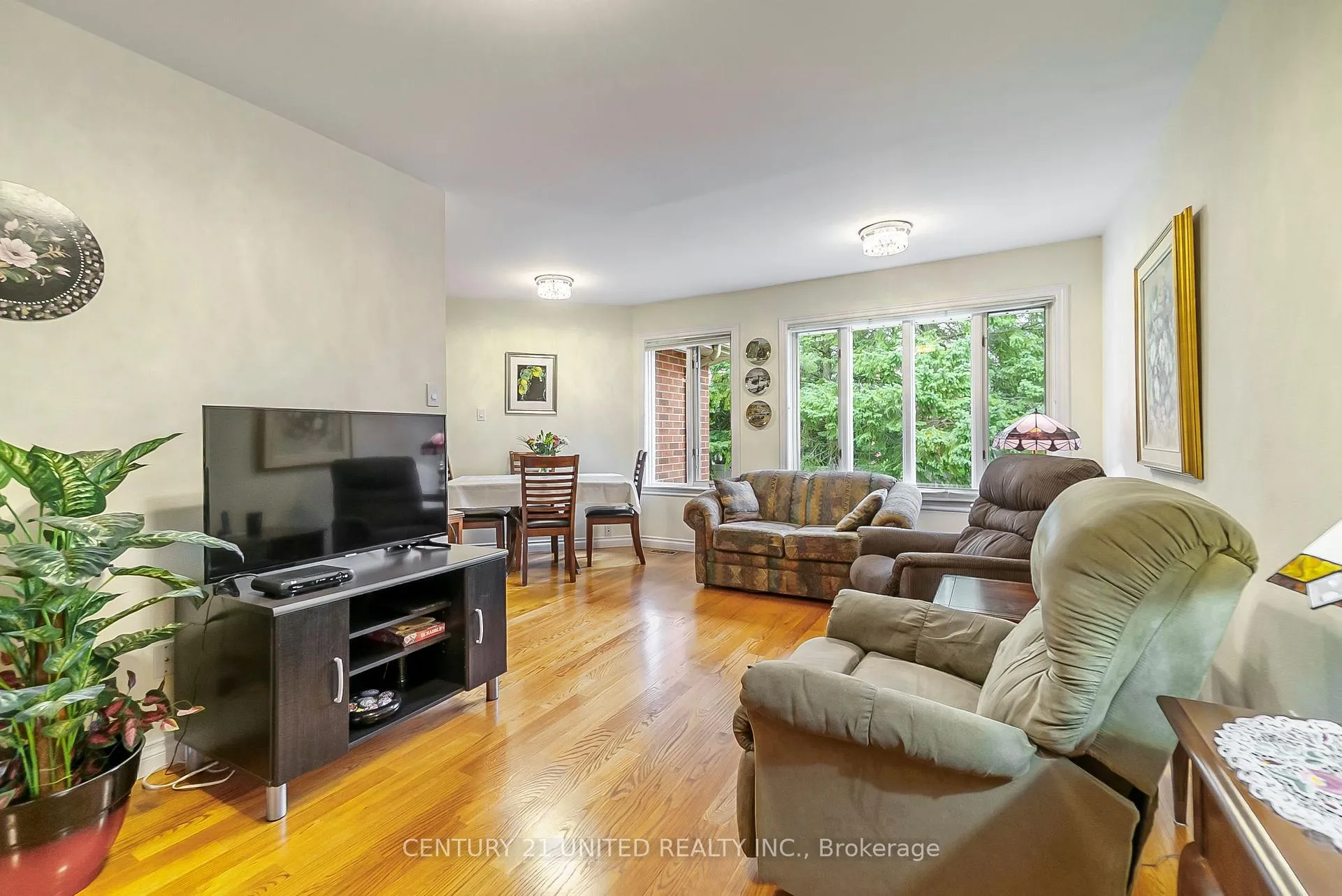Photo 15 of Unit 41, 1121 Armour Road, Peterborough, Ashburnham Ward 4 — HOMEH