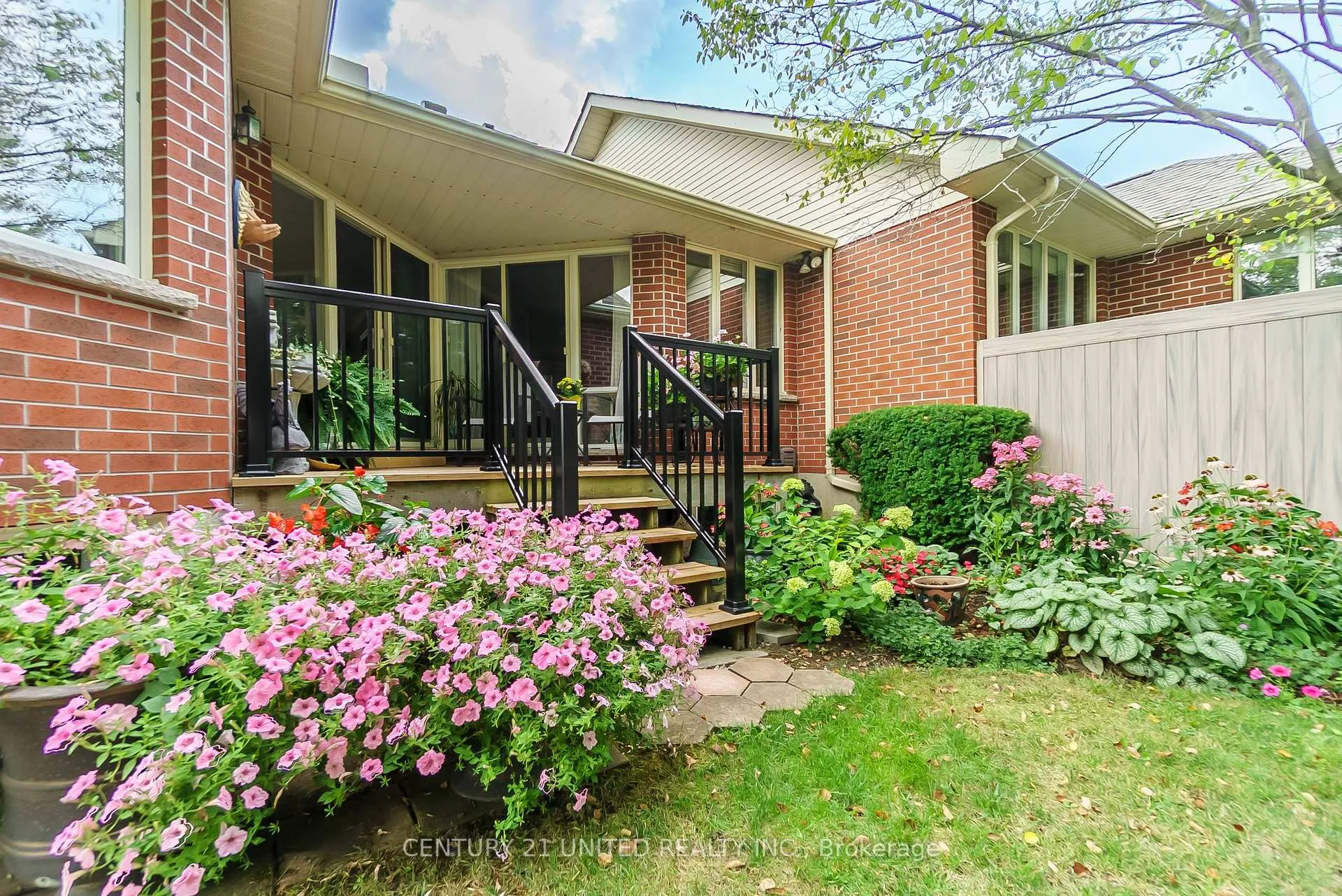 Photo 33 of Unit 41, 1121 Armour Road, Peterborough, Ashburnham Ward 4 — HOMEH