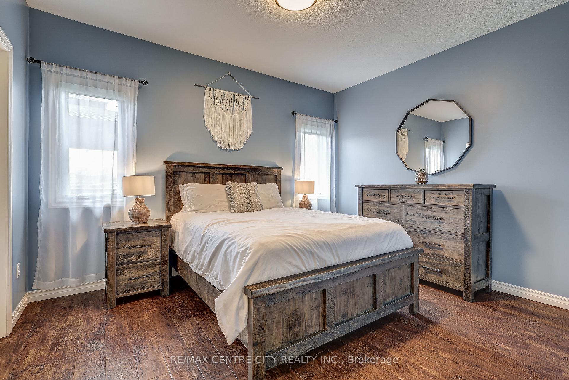 Photo 18 of 52 Circlewood Drive, St. Thomas — HOMEH