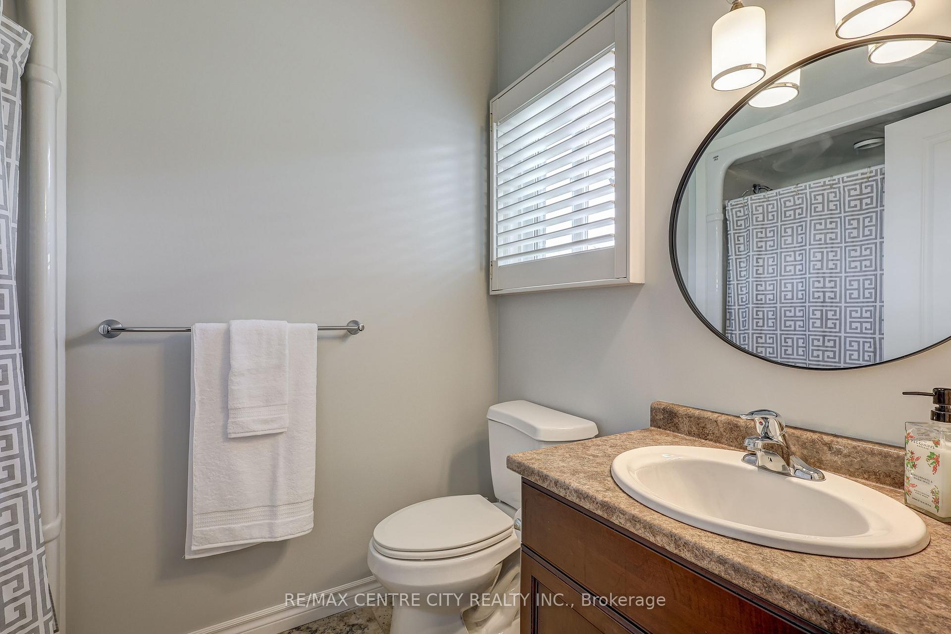 Photo 20 of 52 Circlewood Drive, St. Thomas — HOMEH