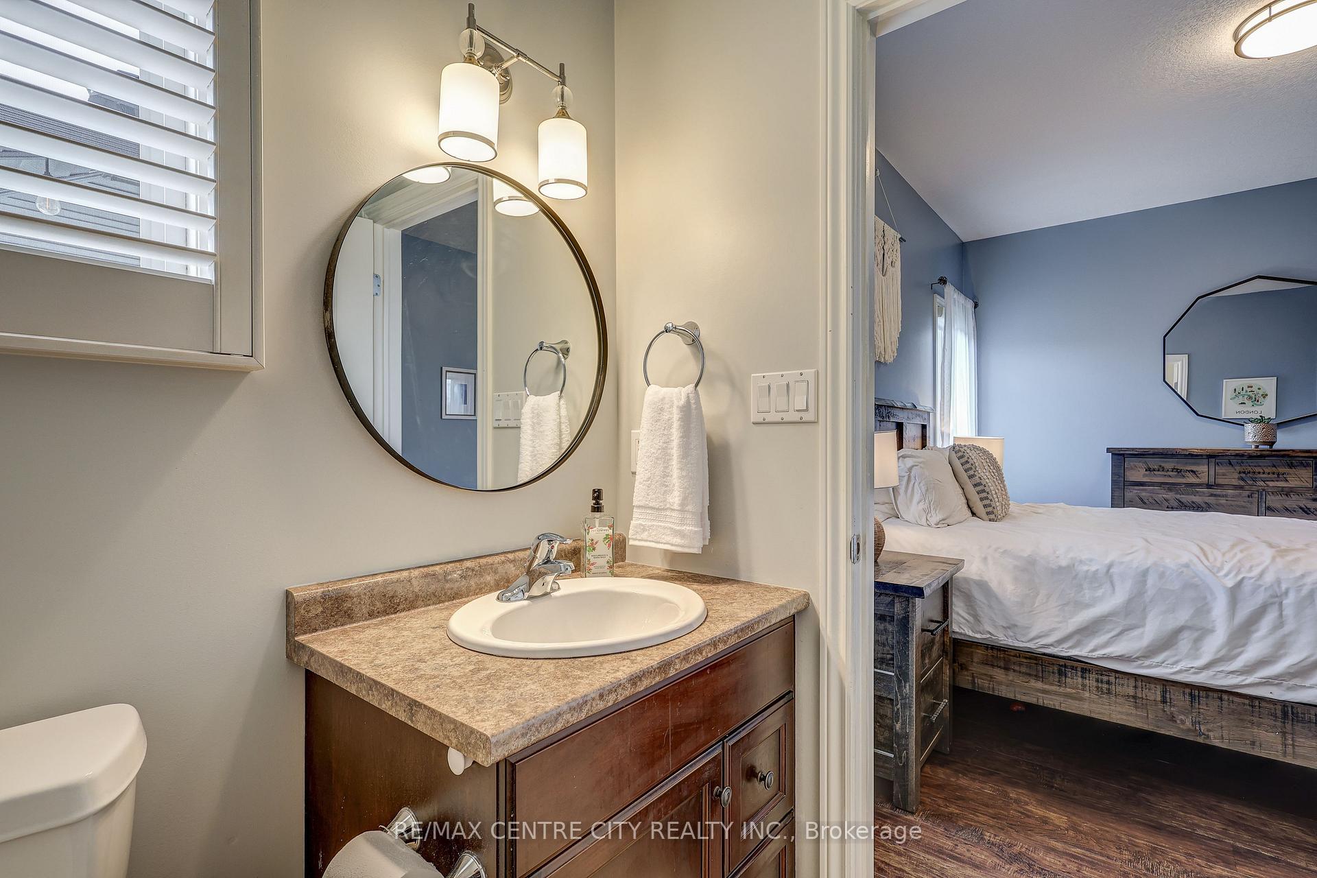 Photo 21 of 52 Circlewood Drive, St. Thomas — HOMEH