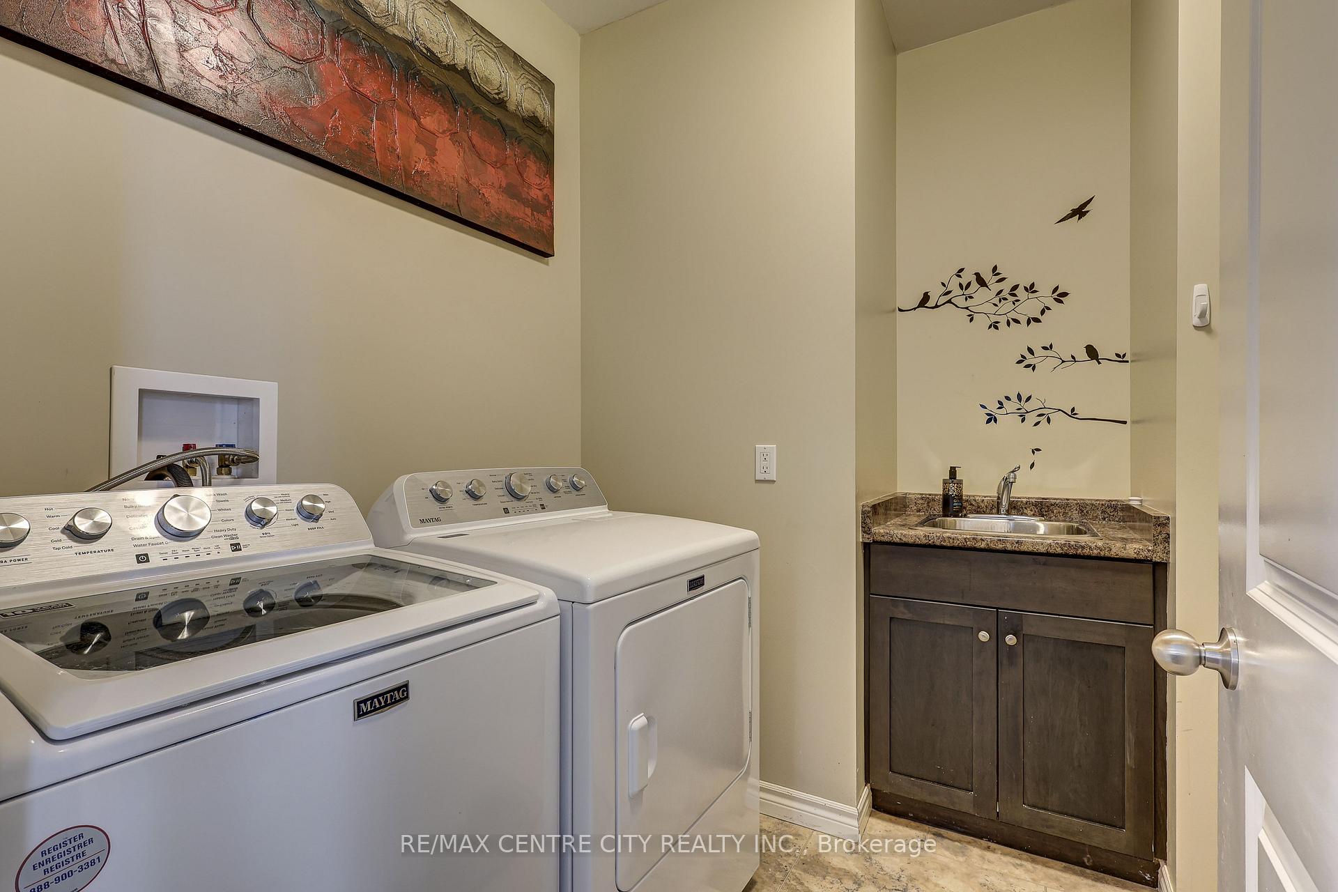 Photo 26 of 52 Circlewood Drive, St. Thomas — HOMEH