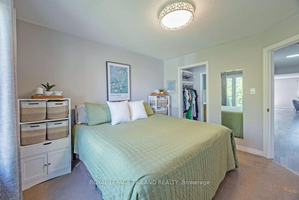 Photo 17 of 31 Carrie Crescent, St. Thomas — HOMEH
