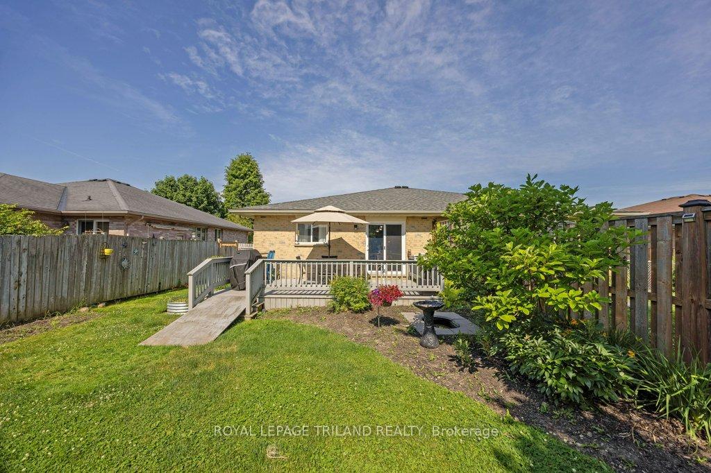 Photo 30 of 31 Carrie Crescent, St. Thomas — HOMEH