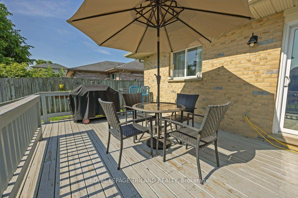 Photo 33 of 31 Carrie Crescent, St. Thomas — HOMEH