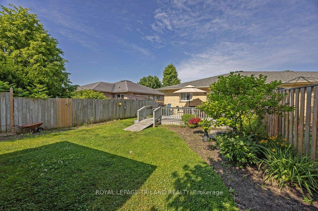 Photo 42 of 31 Carrie Crescent, St. Thomas — HOMEH