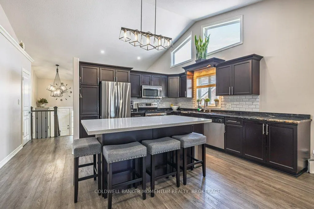 Photo 8 of 7088 Parkside Road, Niagara Falls, Forestview — HOMEH