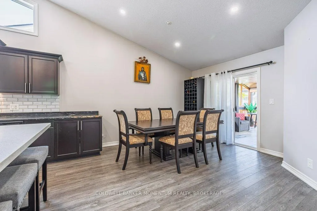 Photo 11 of 7088 Parkside Road, Niagara Falls, Forestview — HOMEH
