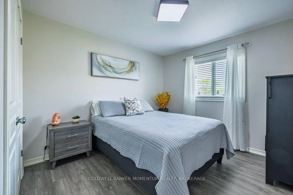 Photo 12 of 7088 Parkside Road, Niagara Falls, Forestview — HOMEH