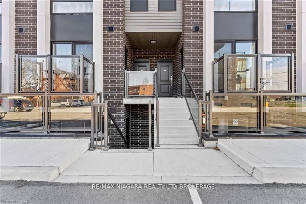 Photo 2 of Unit 115, 6065 Mcleod Road, Niagara Falls, Arad/Fallsview — HOMEH