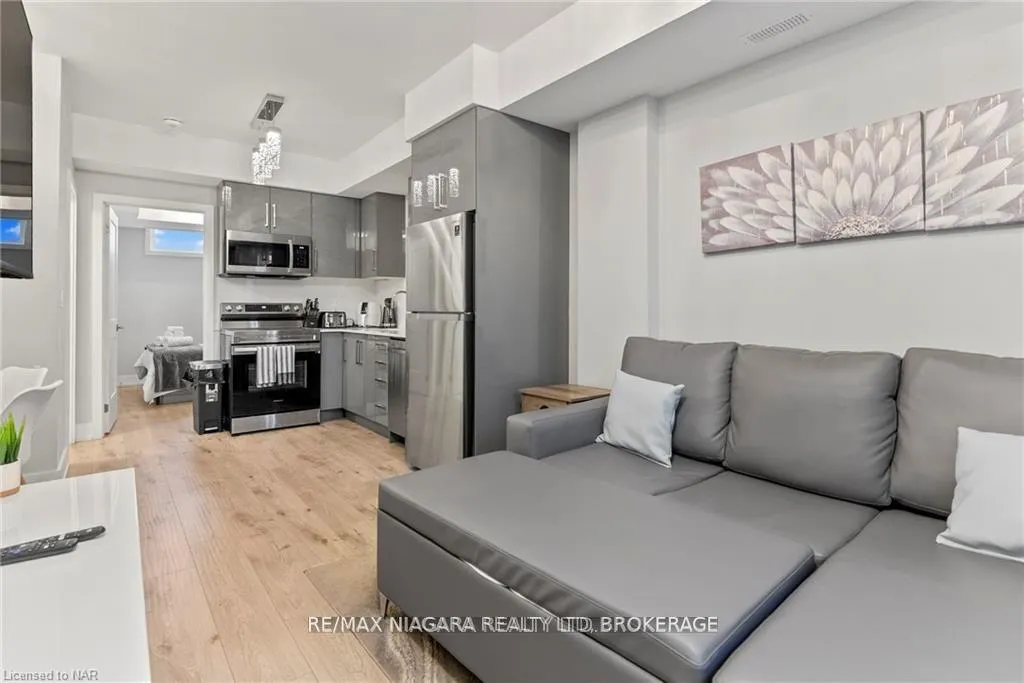 Photo 9 of Unit 115, 6065 Mcleod Road, Niagara Falls, Arad/Fallsview — HOMEH