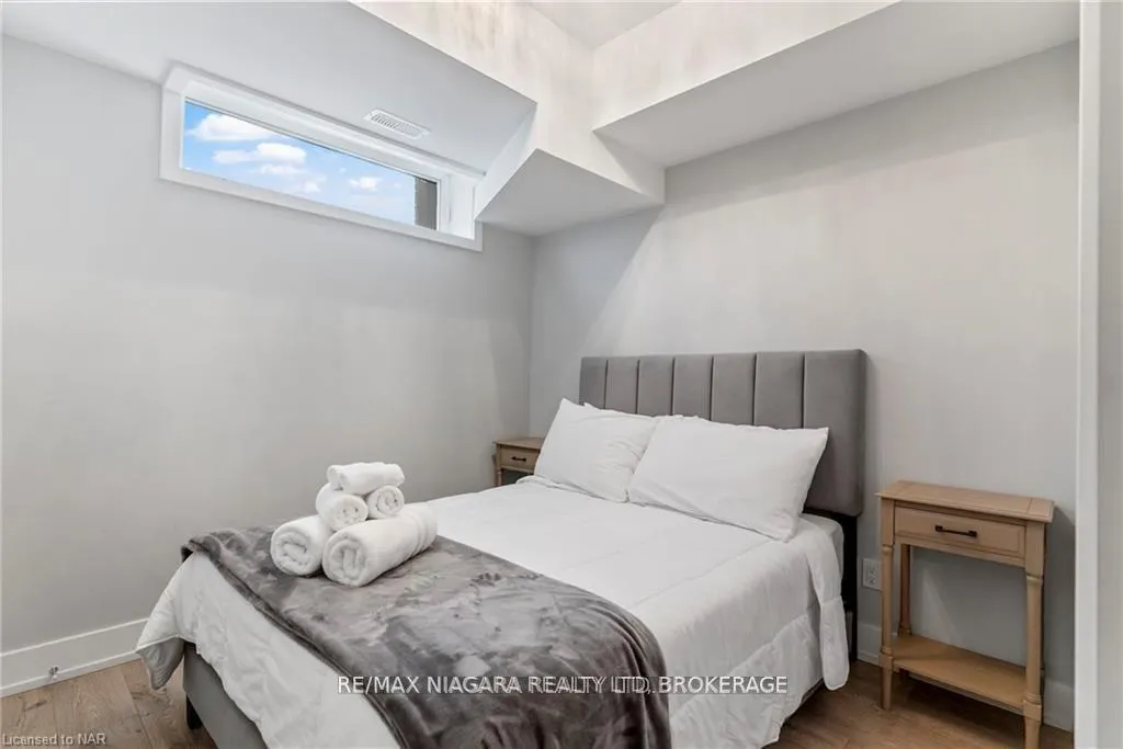 Photo 11 of Unit 115, 6065 Mcleod Road, Niagara Falls, Arad/Fallsview — HOMEH