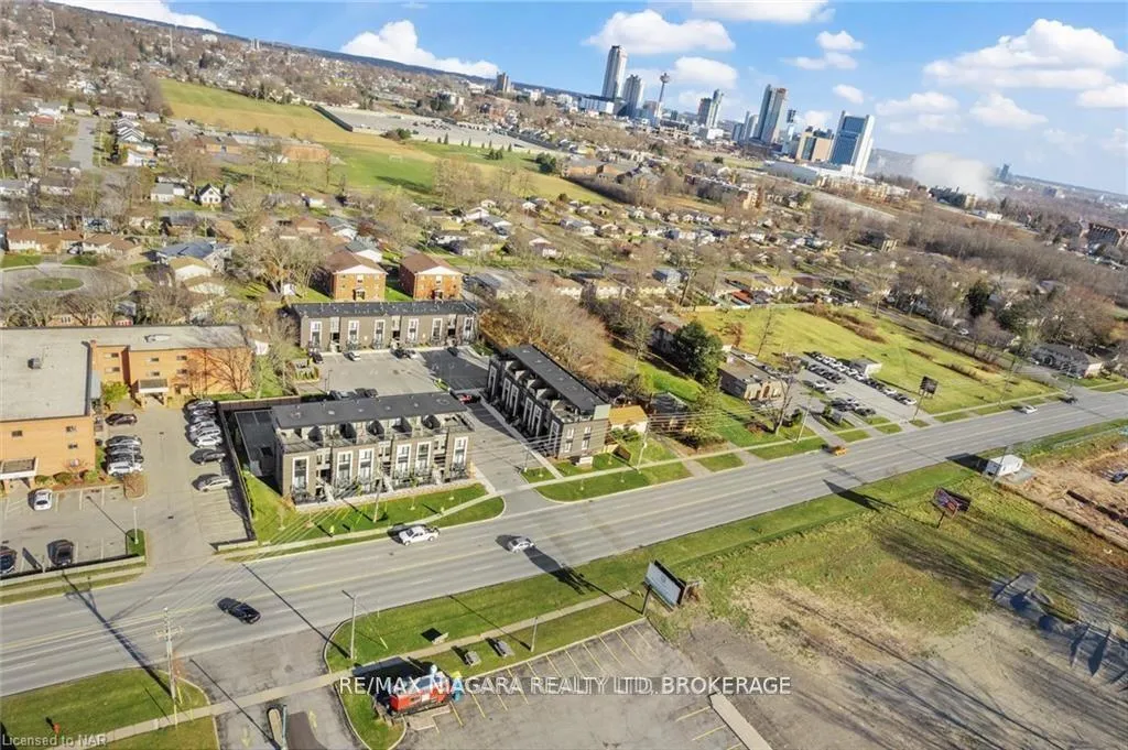 Photo 18 of Unit 115, 6065 Mcleod Road, Niagara Falls, Arad/Fallsview — HOMEH
