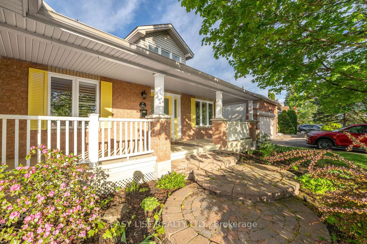 Photo 3 of 31 Forest Creek Drive, Ottawa, Stittsville (Central) — HOMEH