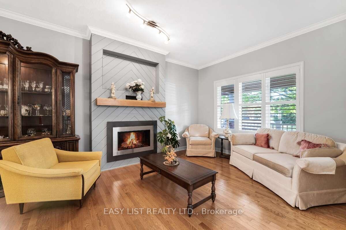 Photo 5 of 31 Forest Creek Drive, Ottawa, Stittsville (Central) — HOMEH