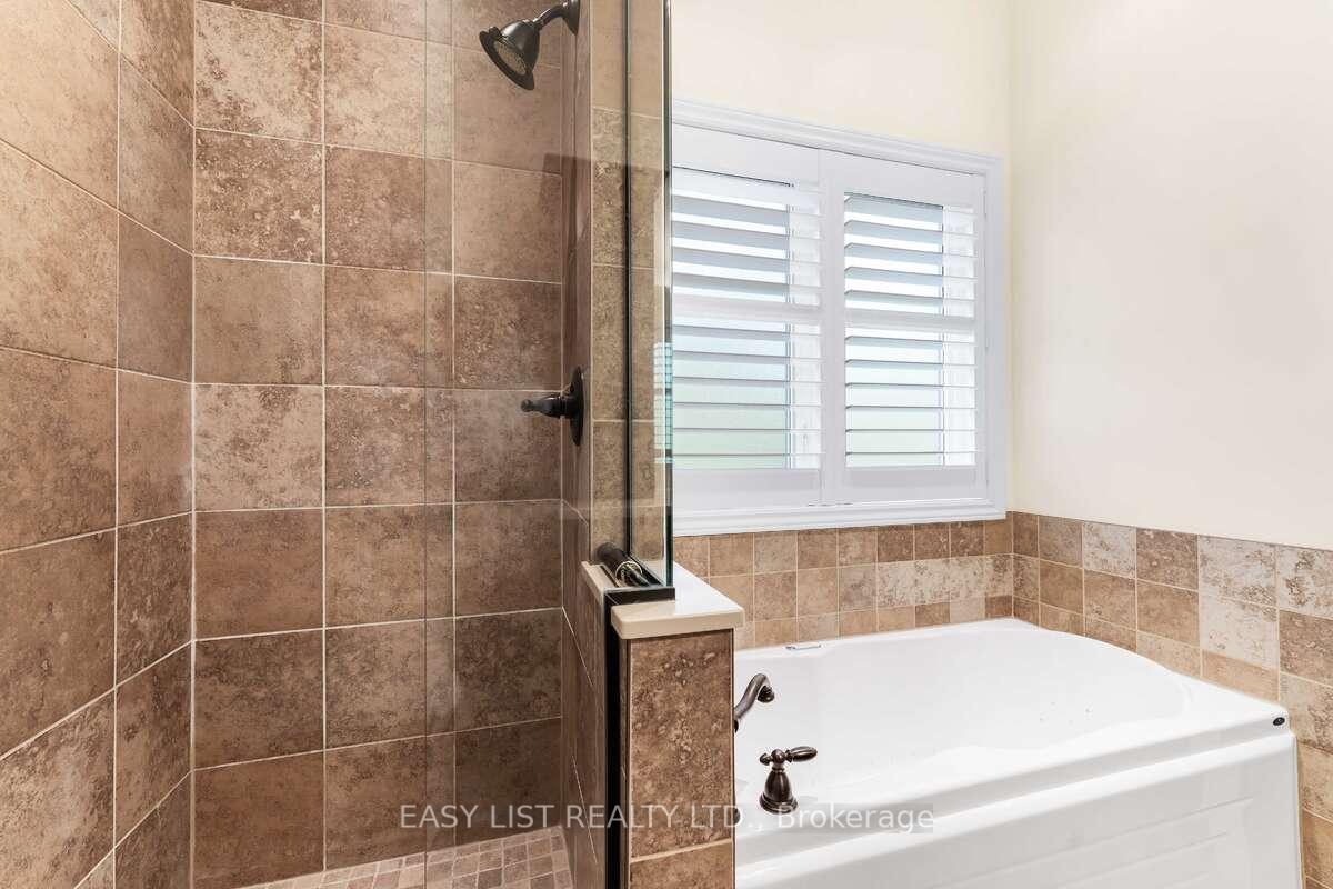 Photo 21 of 31 Forest Creek Drive, Ottawa, Stittsville (Central) — HOMEH