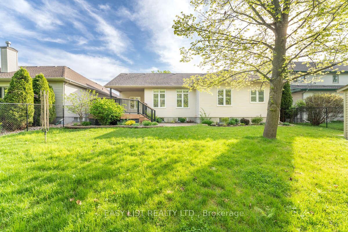 Photo 38 of 31 Forest Creek Drive, Ottawa, Stittsville (Central) — HOMEH
