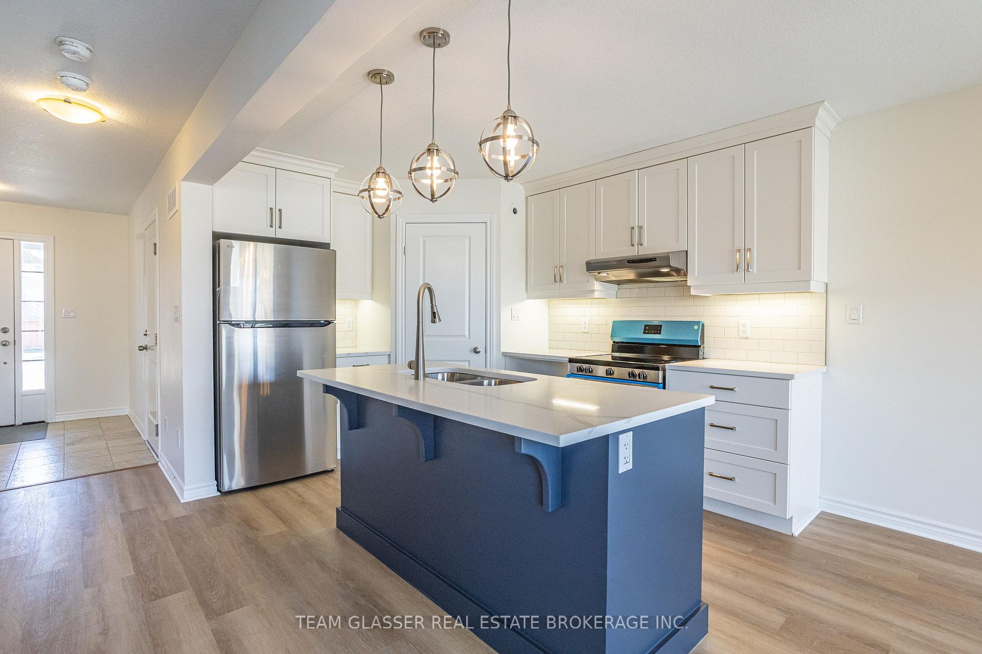 Photo 10 of 110 Peach Tree Boulevard, St. Thomas — HOMEH