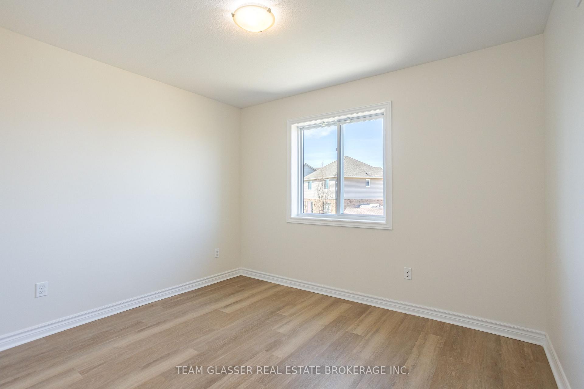 Photo 29 of 110 Peach Tree Boulevard, St. Thomas — HOMEH