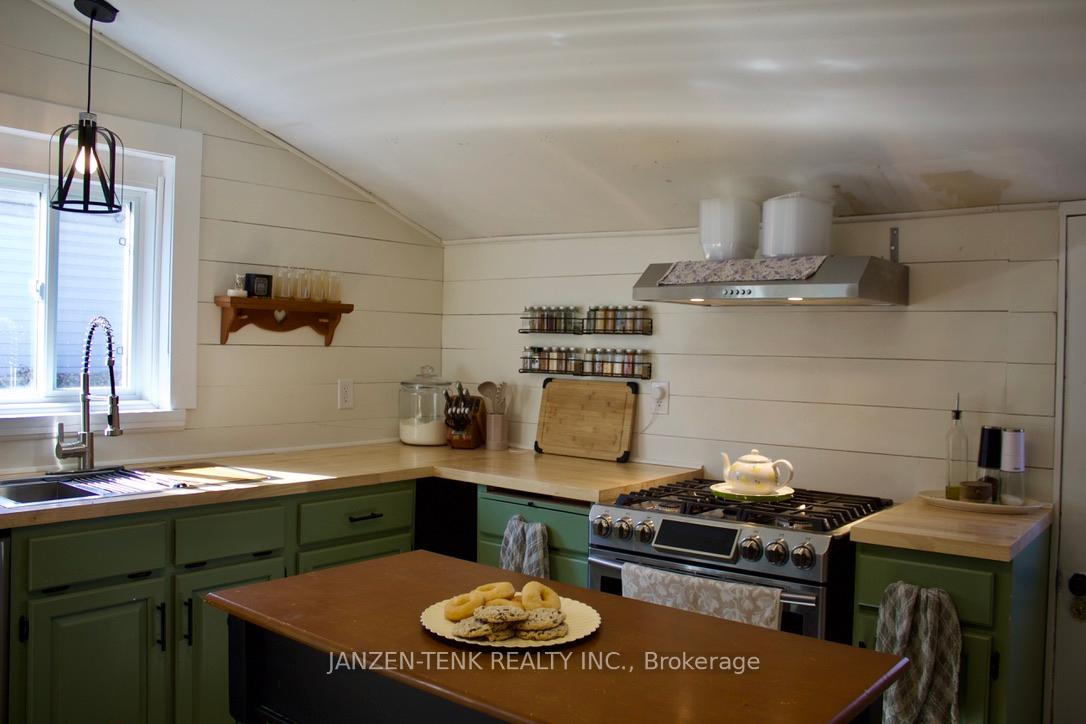 Photo 12 of 57 Malakoff Street, St. Thomas — HOMEH