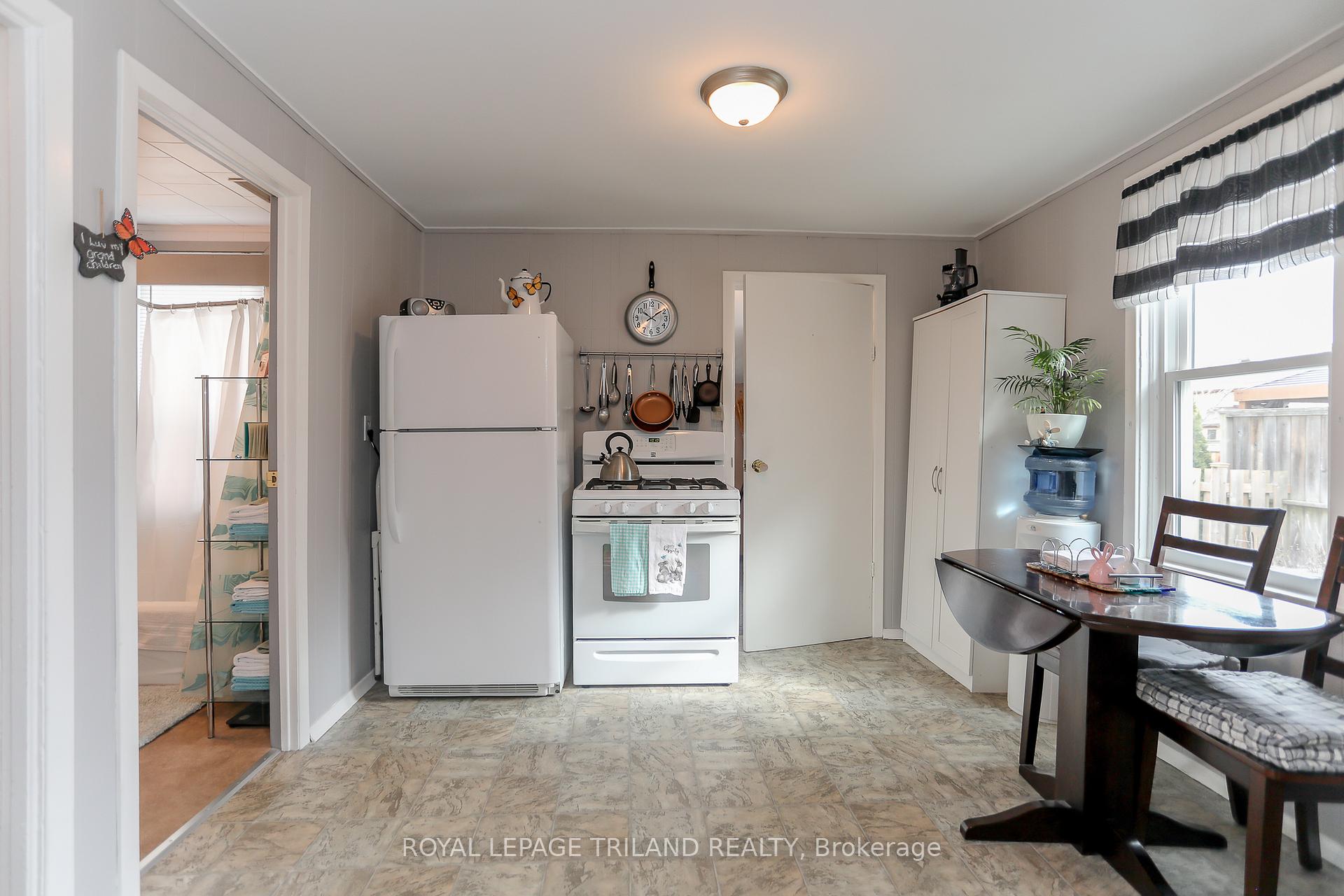 Photo 17 of 15 Eagle Street, St. Thomas — HOMEH