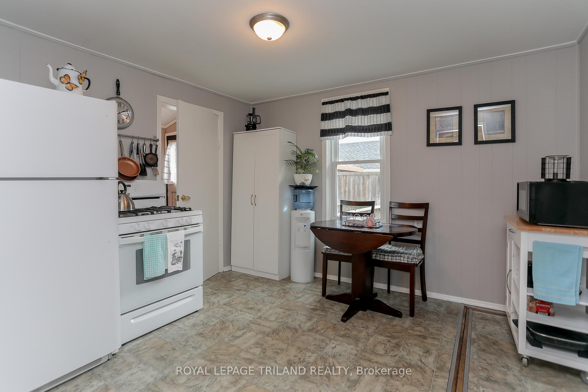 Photo 19 of 15 Eagle Street, St. Thomas — HOMEH