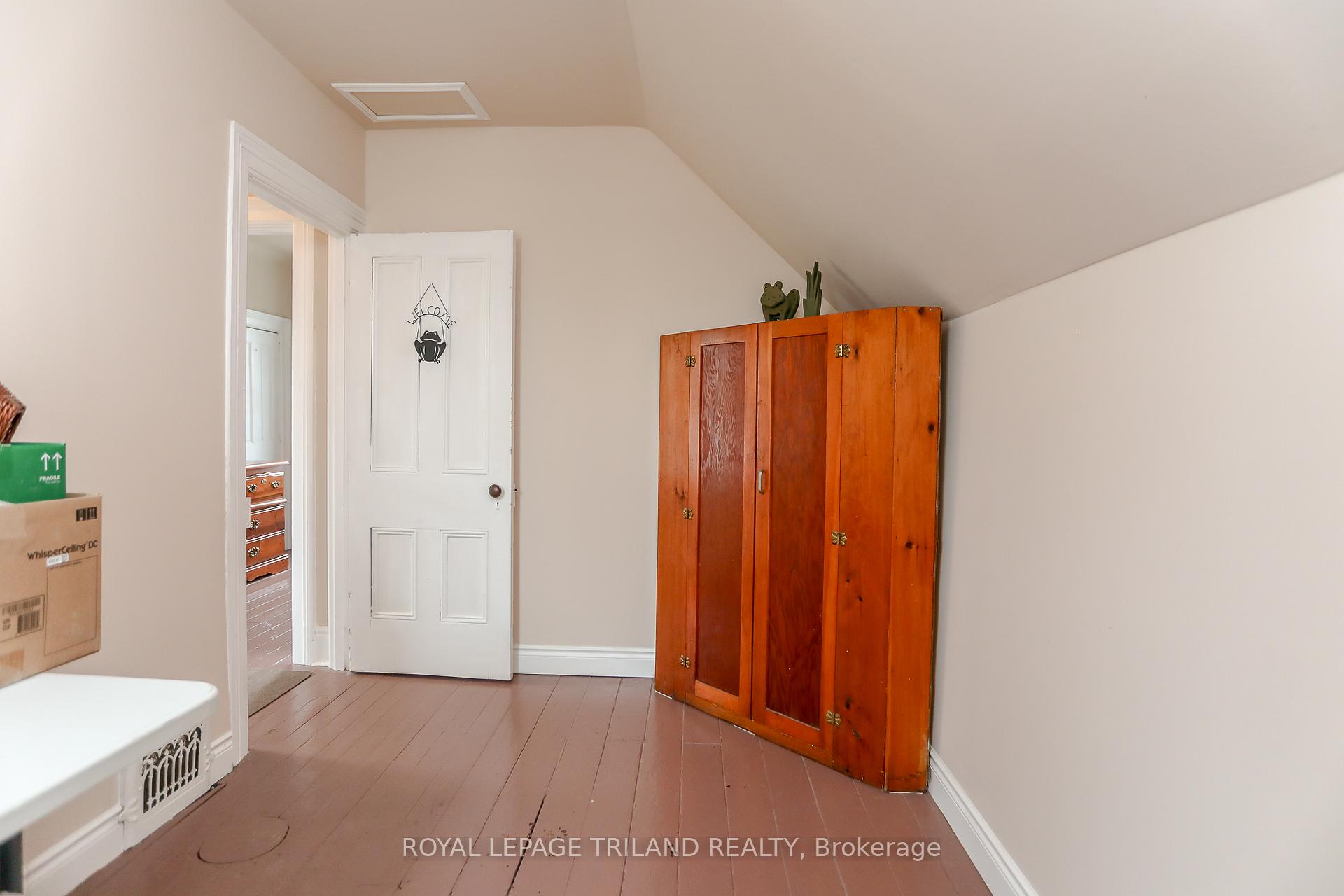 Photo 31 of 15 Eagle Street, St. Thomas — HOMEH