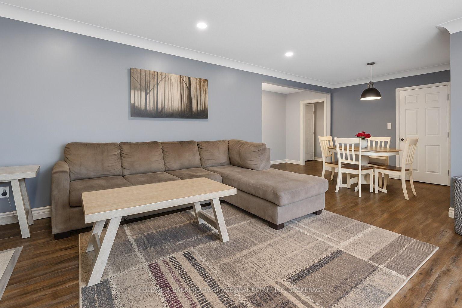 Photo 11 of 9 Meadowvale Drive, St. Catharines, Lakeport — HOMEH