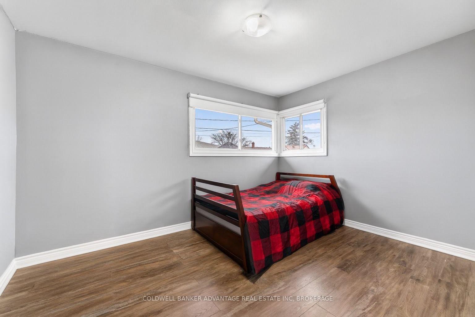 Photo 17 of 9 Meadowvale Drive, St. Catharines, Lakeport — HOMEH