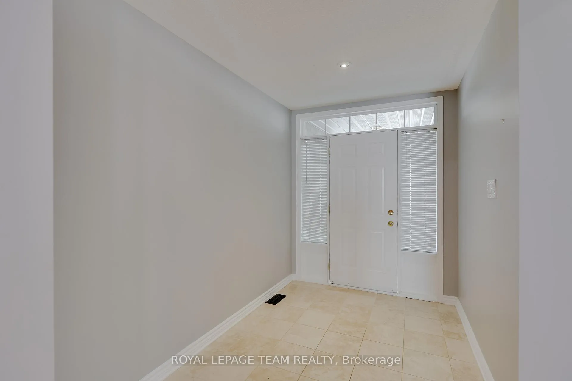 Photo 7 of 36 Keighley Circle, Ottawa, Kanata - Morgan's Grant/South March — HOMEH