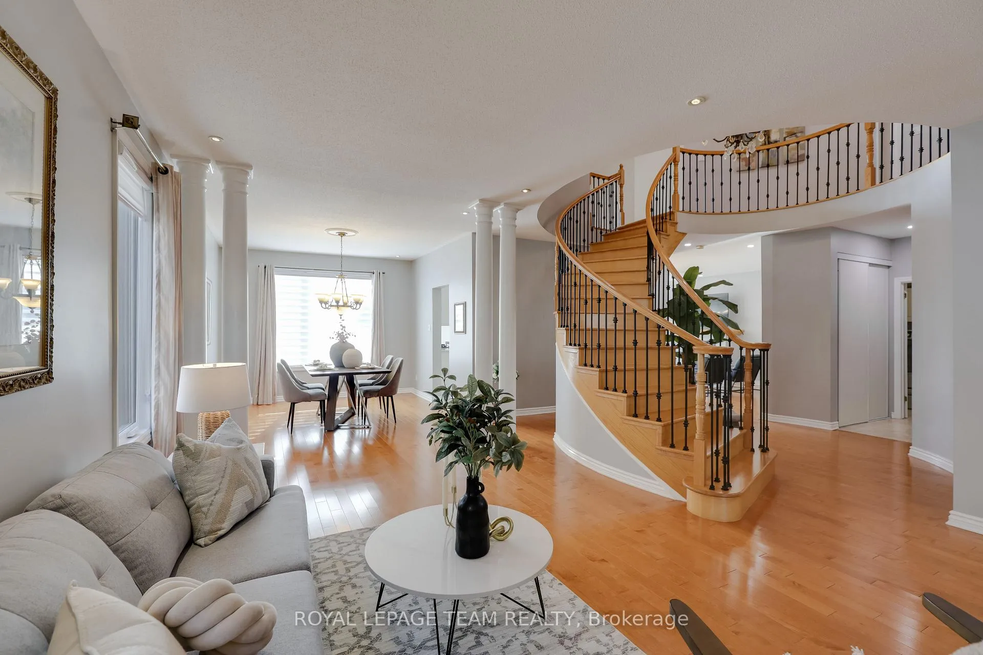 Photo 10 of 36 Keighley Circle, Ottawa, Kanata - Morgan's Grant/South March — HOMEH