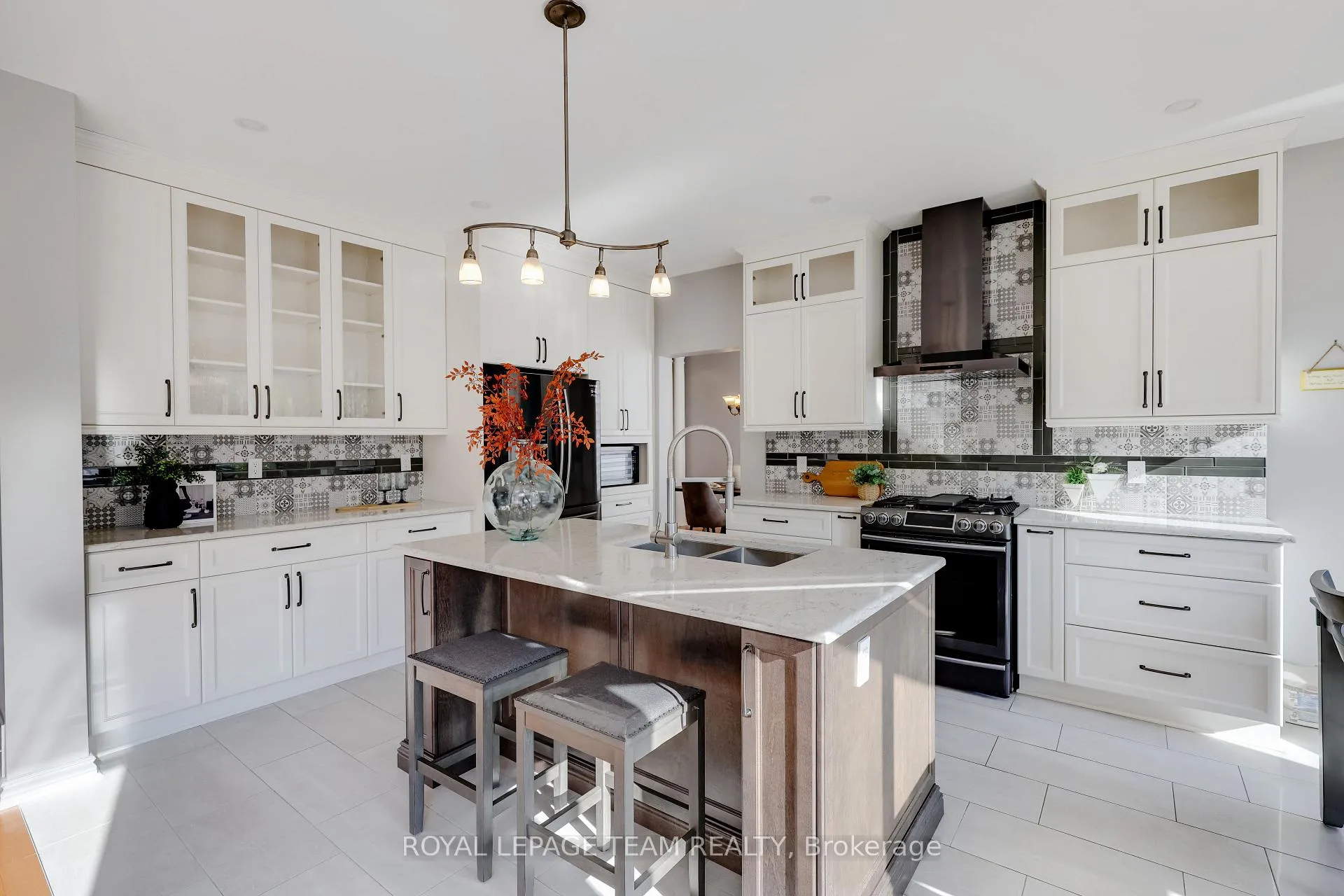 Photo 15 of 36 Keighley Circle, Ottawa, Kanata - Morgan's Grant/South March — HOMEH