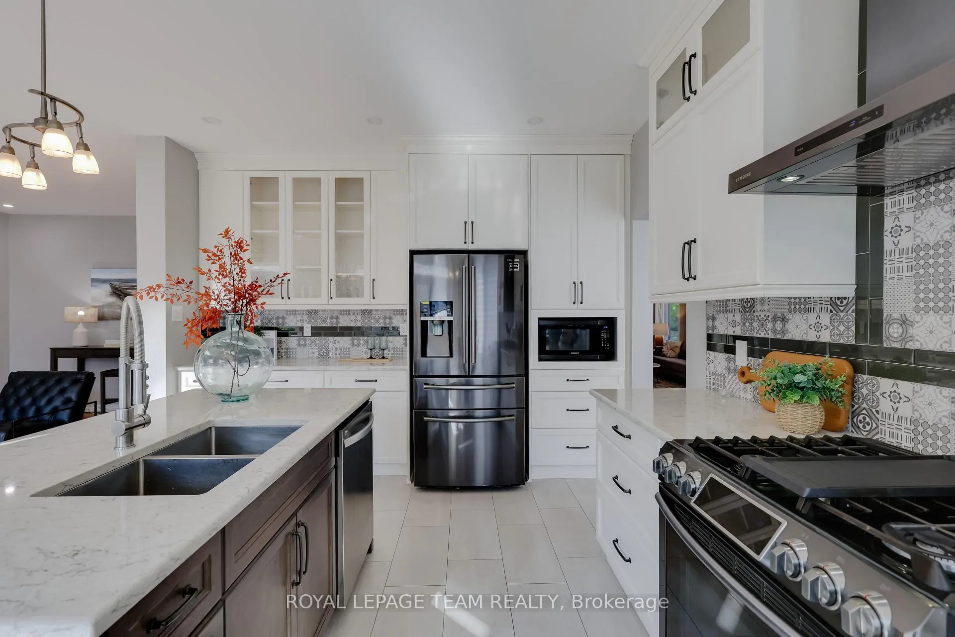 Photo 18 of 36 Keighley Circle, Ottawa, Kanata - Morgan's Grant/South March — HOMEH