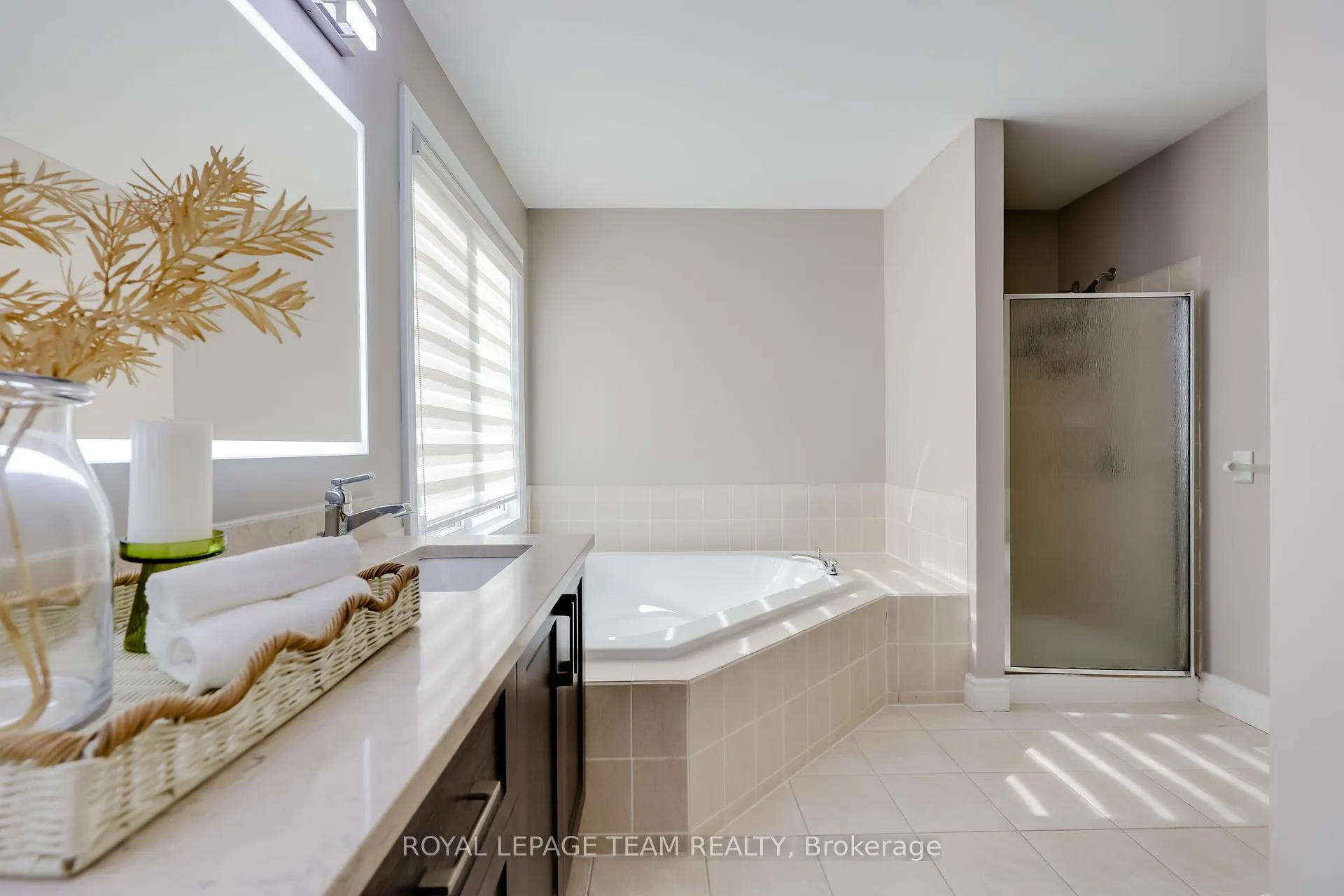 Photo 32 of 36 Keighley Circle, Ottawa, Kanata - Morgan's Grant/South March — HOMEH