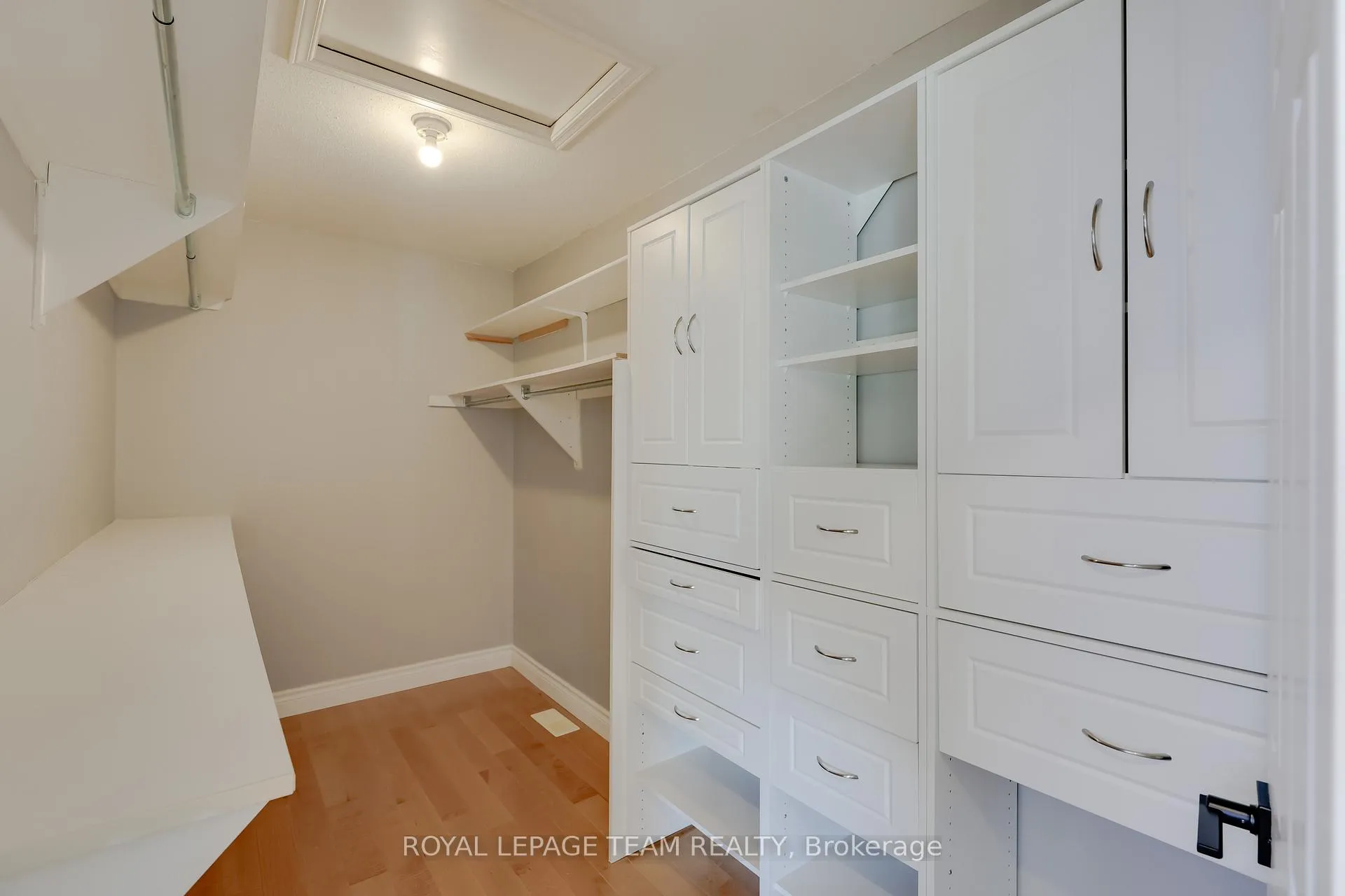 Photo 33 of 36 Keighley Circle, Ottawa, Kanata - Morgan's Grant/South March — HOMEH