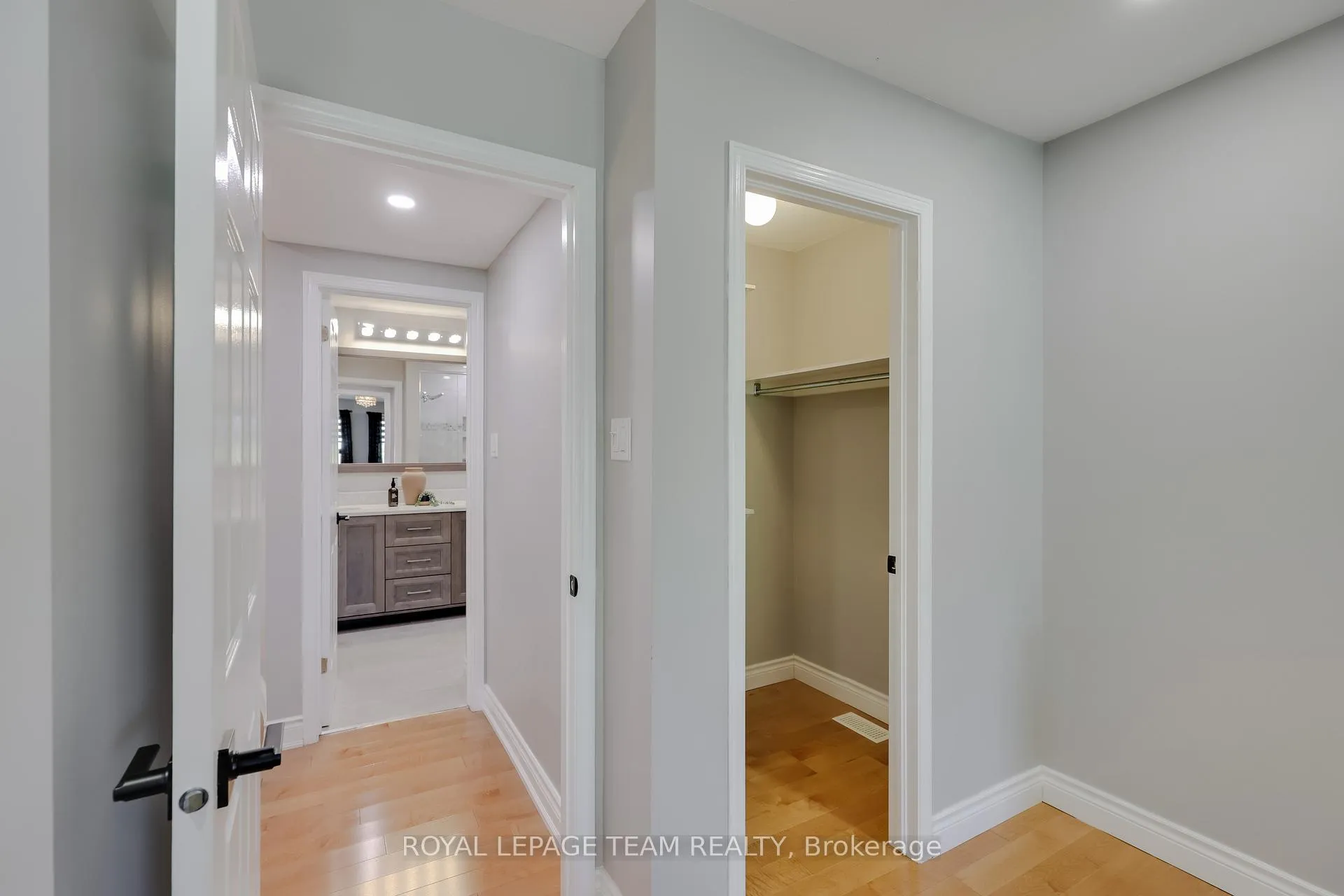 Photo 35 of 36 Keighley Circle, Ottawa, Kanata - Morgan's Grant/South March — HOMEH