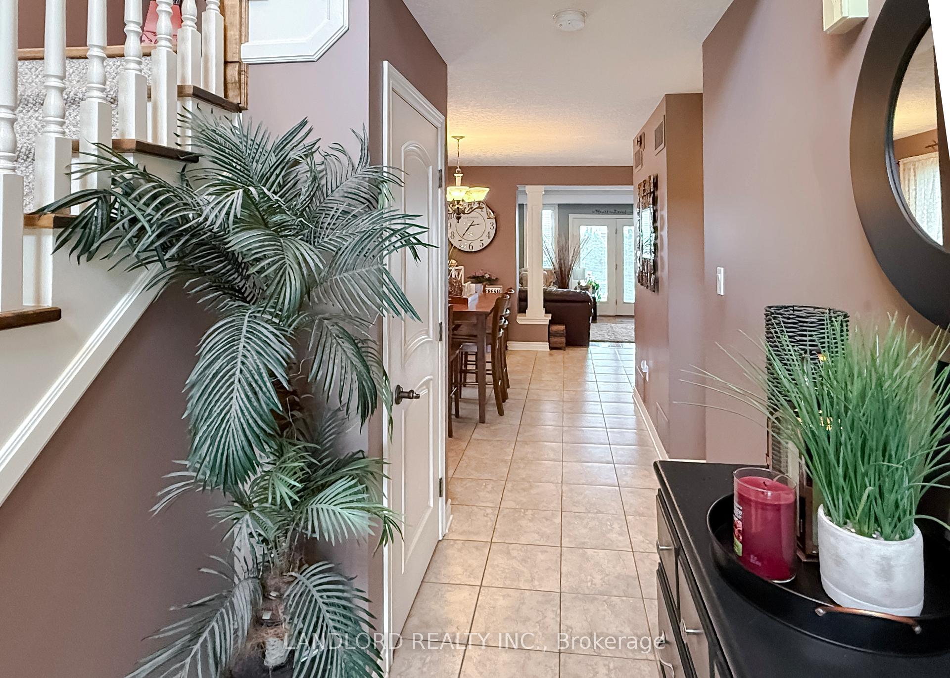 Photo 4 of 115 Hagerman Crescent, St. Thomas — HOMEH