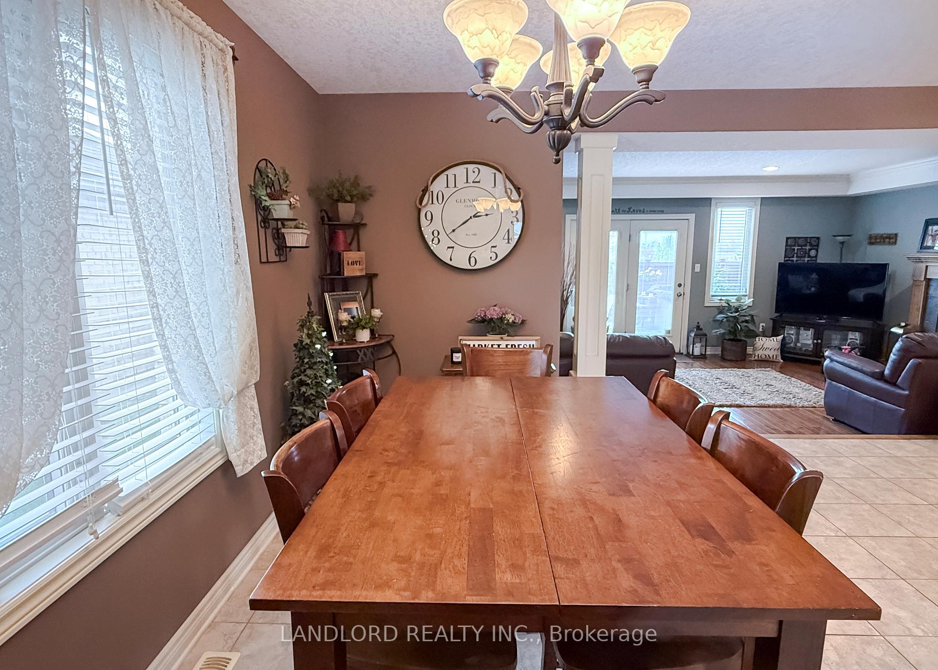 Photo 6 of 115 Hagerman Crescent, St. Thomas — HOMEH