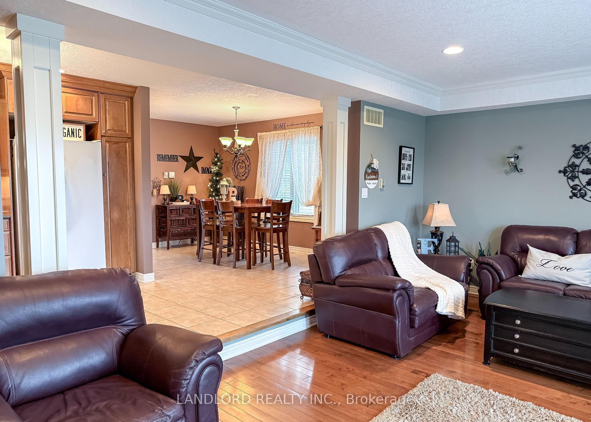 Photo 14 of 115 Hagerman Crescent, St. Thomas — HOMEH