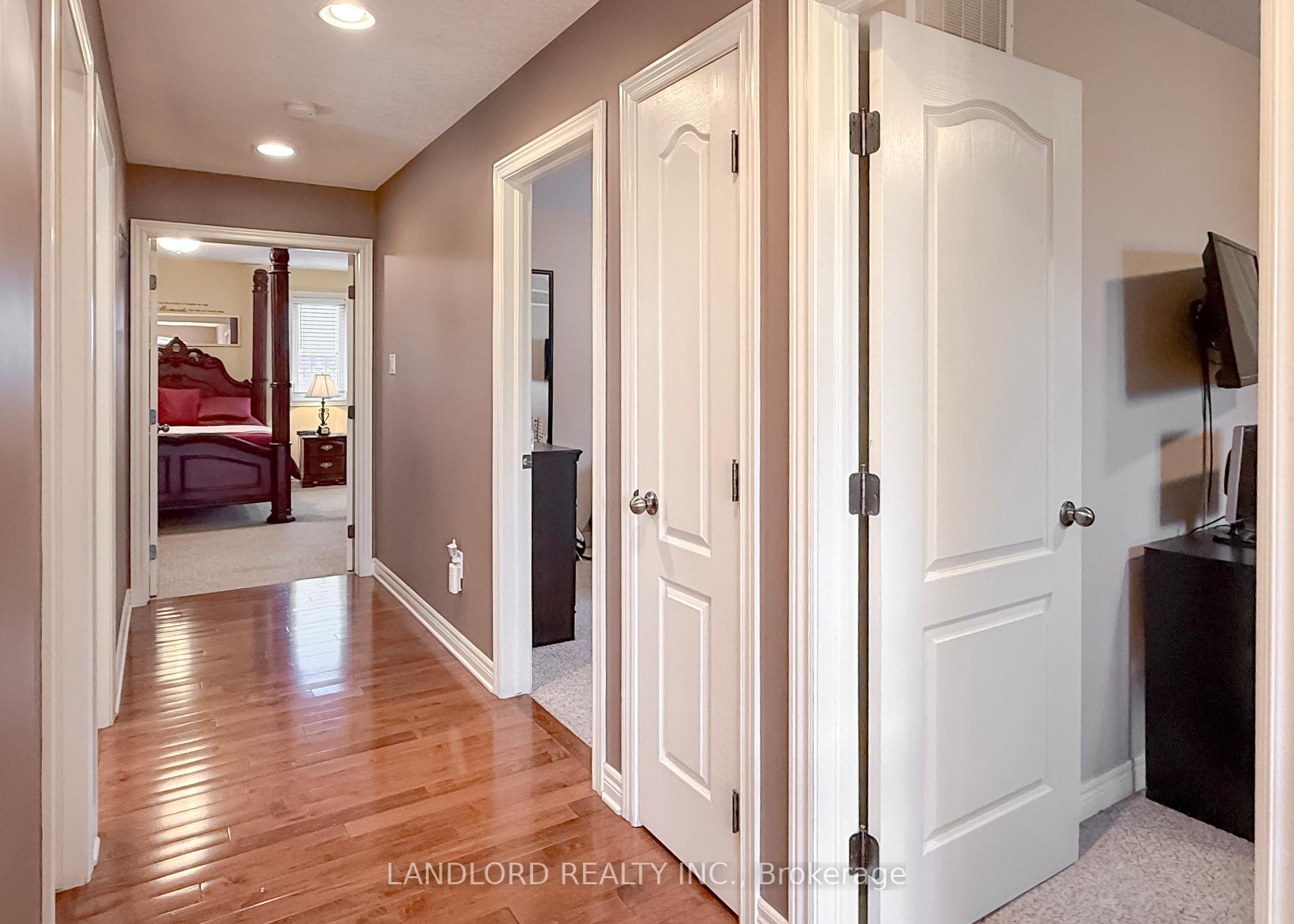 Photo 31 of 115 Hagerman Crescent, St. Thomas — HOMEH