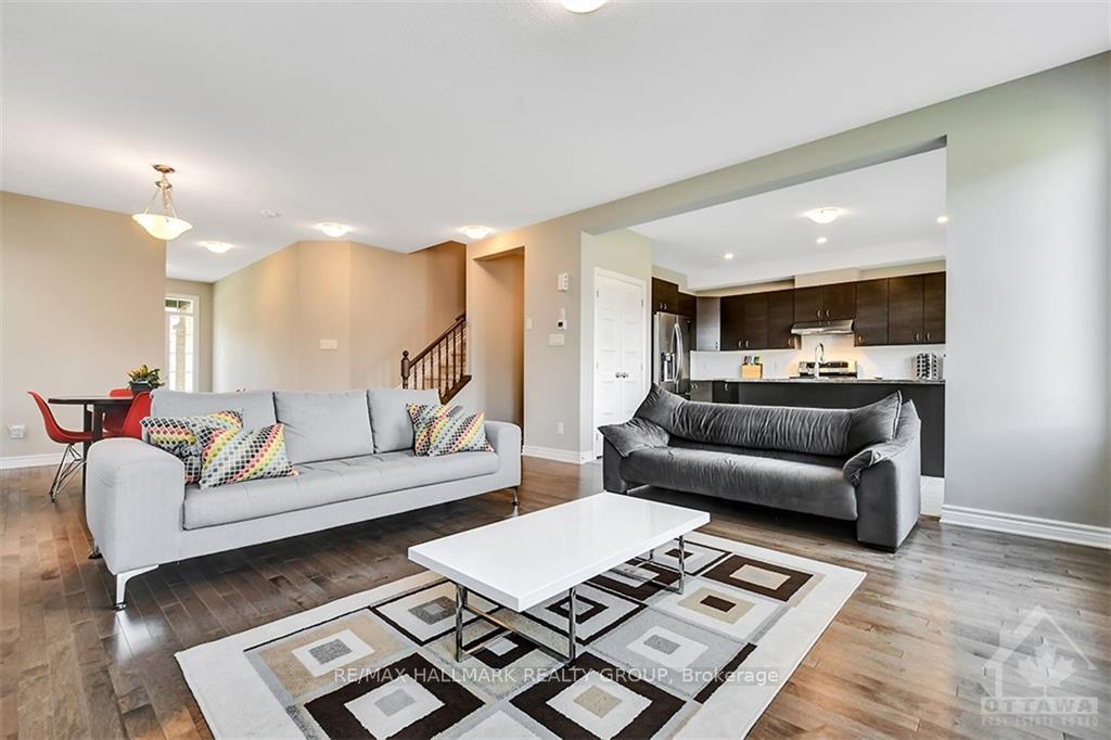 Photo 2 of 210 Kimpton Drive, Ottawa, Stittsville (North) — HOMEH