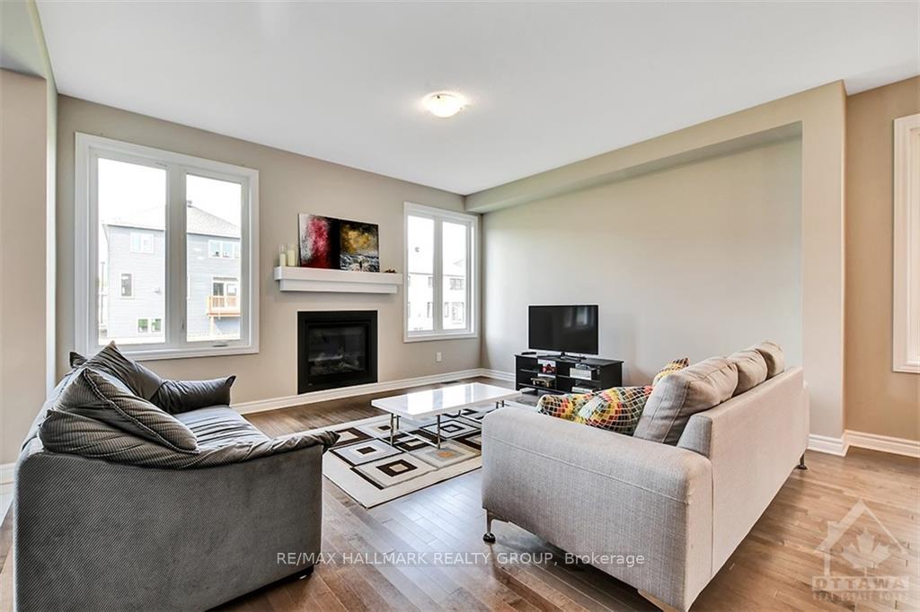 Photo 3 of 210 Kimpton Drive, Ottawa, Stittsville (North) — HOMEH
