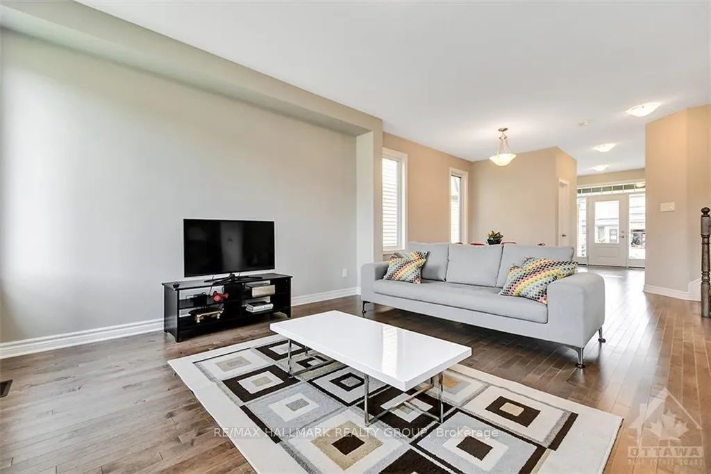 Photo 13 of 210 Kimpton Drive, Ottawa, Stittsville (North) — HOMEH