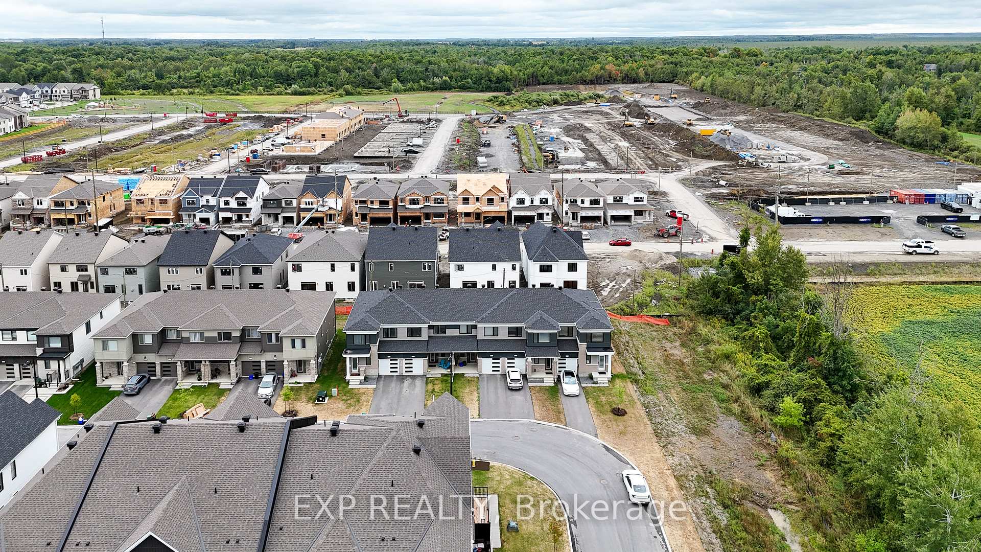 Photo 37 of 676 Quilter Row, Ottawa, Goulbourn Twp From Franktown Rd/South To Rideau — HOMEH