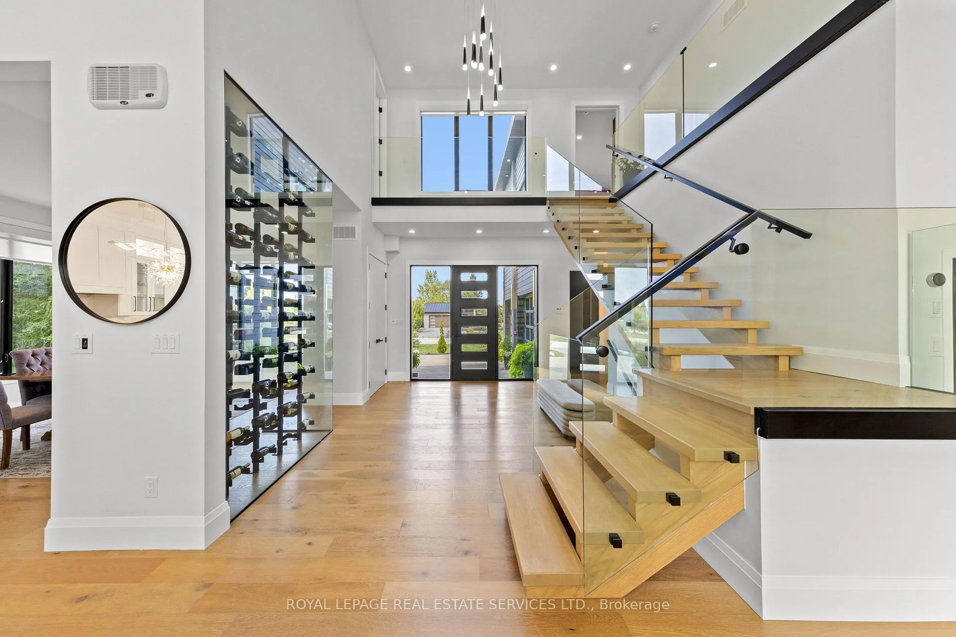 Photo 3 of 118 Barton Boulevard, Blue Mountains — HOMEH