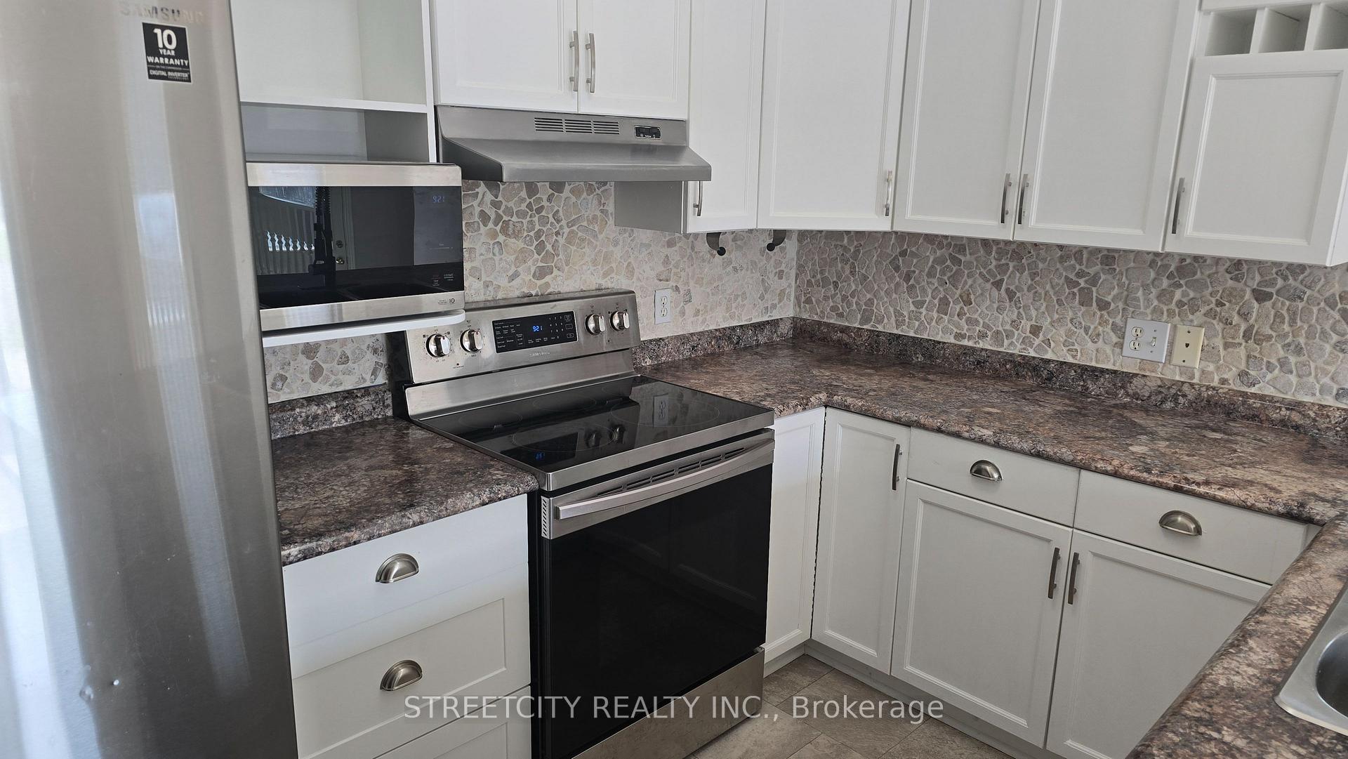 Photo 8 of 18 Rodney Crescent, St. Thomas — HOMEH